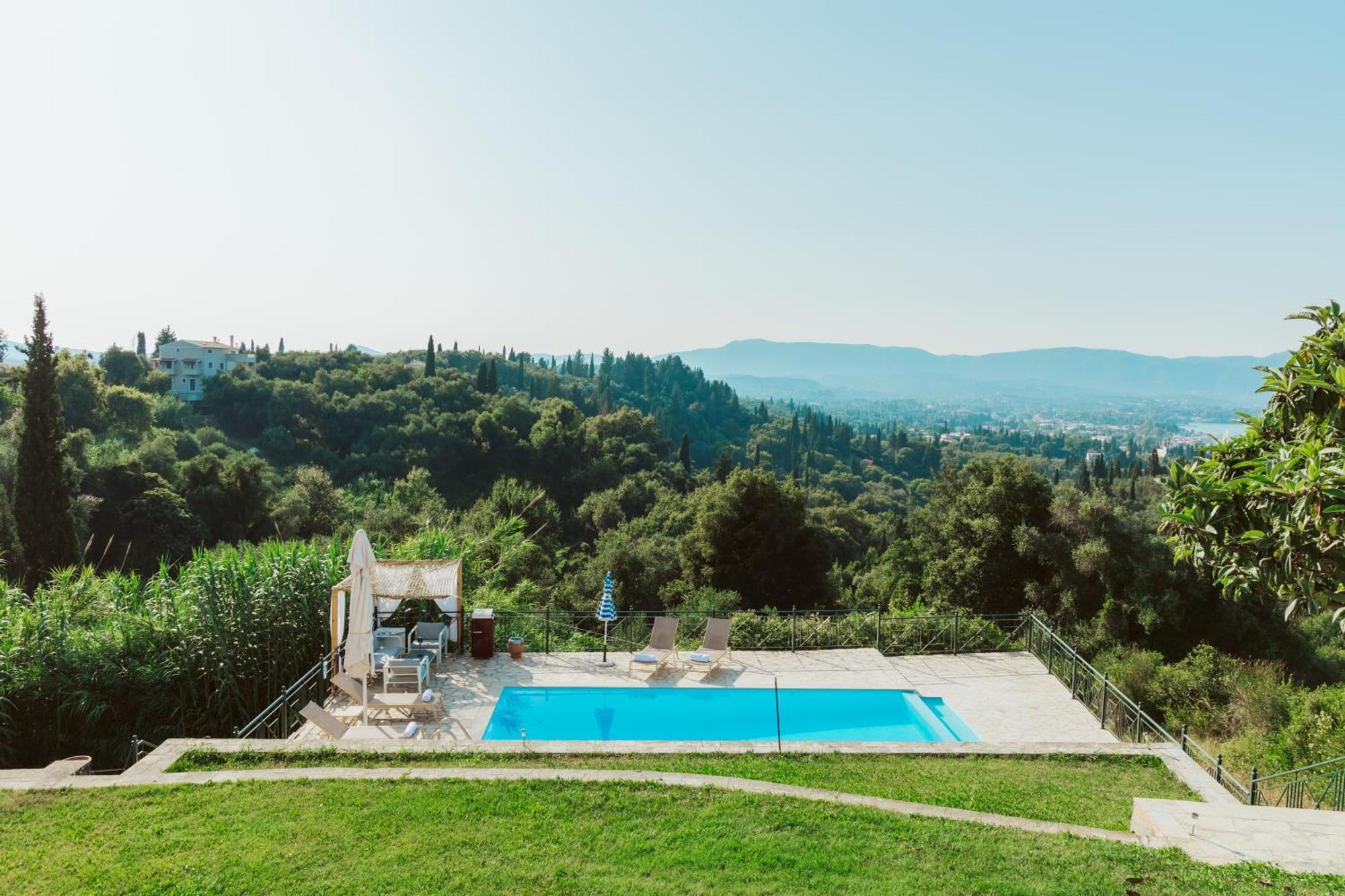 Villa Kira Áfra Exterior photo